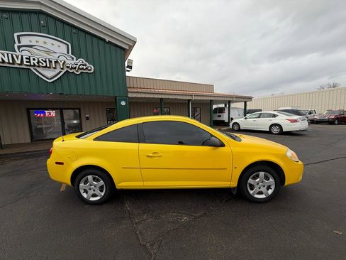 Used 2007 Chevrolet Cobalt LS w/ Protection Package FWD image 2