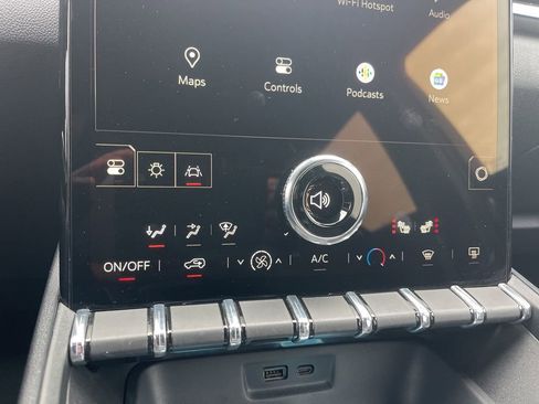 Used 2025 GMC Terrain Elevation image 23