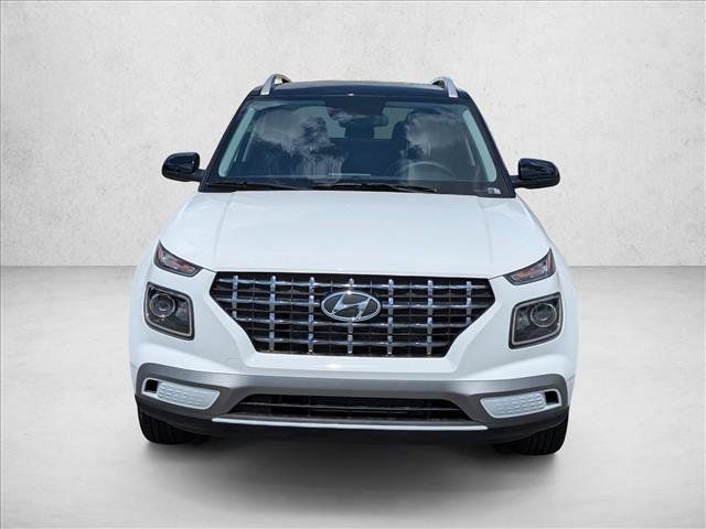 Certified 2026 Hyundai Venue SEL FWD image 2