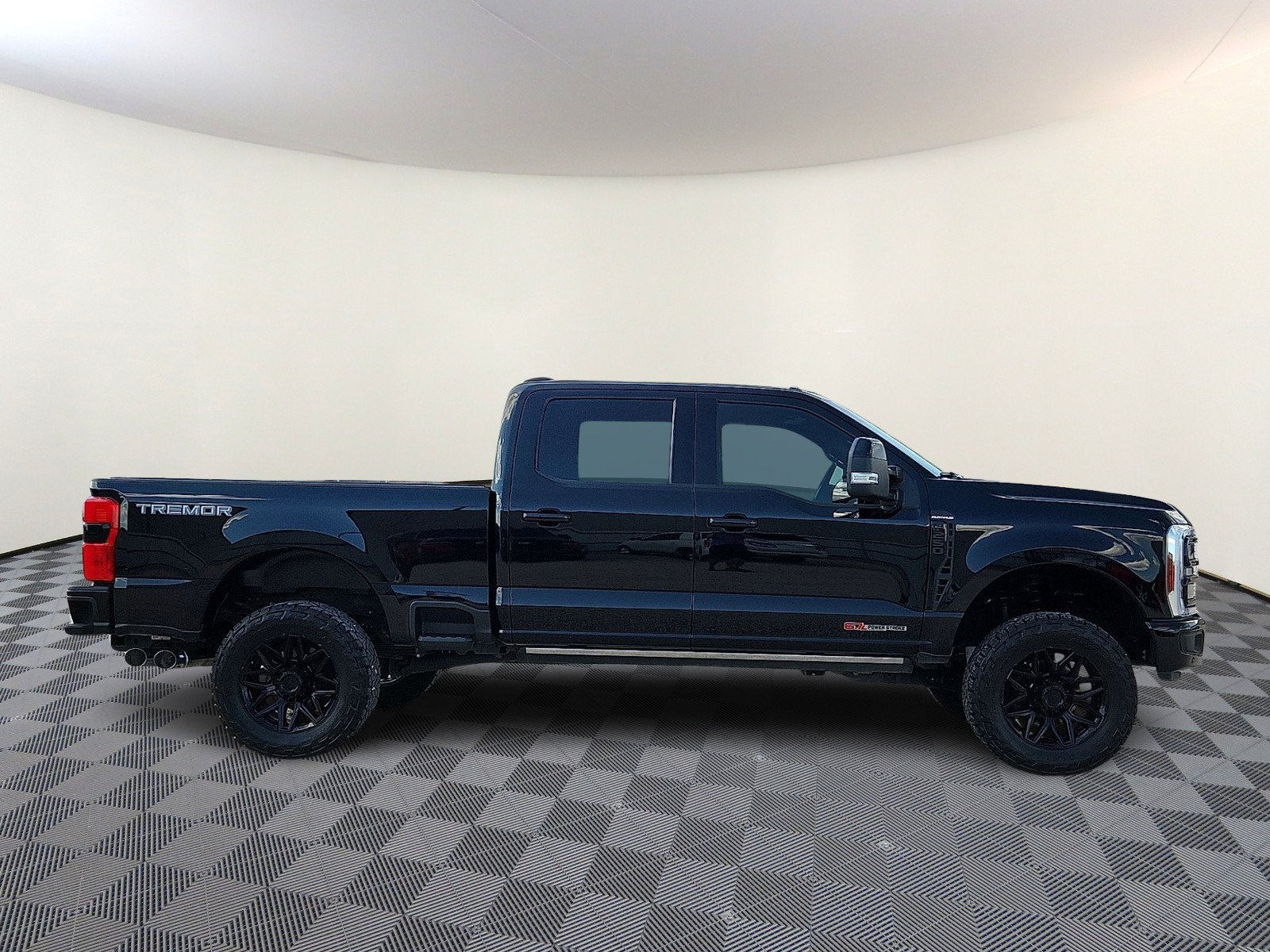 Used 2025 Ford F250 Platinum w/ Tremor Off-Road Package AWD/4WD image 5