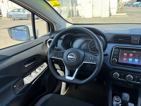 Used 2025 Nissan Versa SV FWD image 27