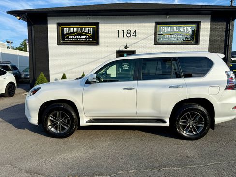 Used 2020 Lexus GX 460 Premium image 2