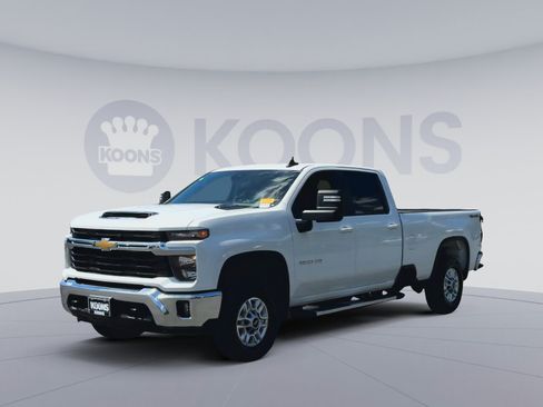 Used 2025 Chevrolet Silverado 2500 LT w/ Convenience Package AWD/4WD image 5