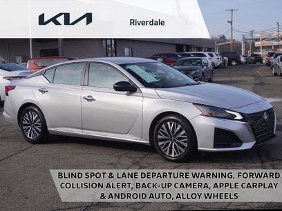 Used 2024 Nissan Altima 2.5 SV