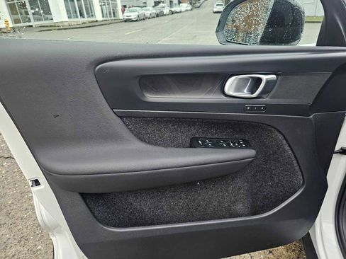 Certified 2023 Volvo XC40 Recharge Plus image 26