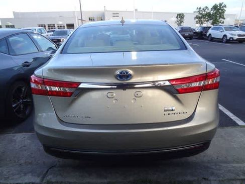Used 2014 Toyota Avalon Limited FWD image 7