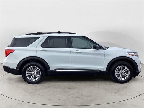 Used 2020 Ford Explorer XLT image 6