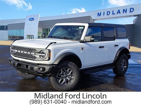 New 2025 Ford Bronco Badlands image 1