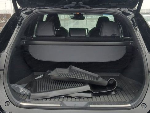 Certified 2023 Toyota Venza XLE image 15