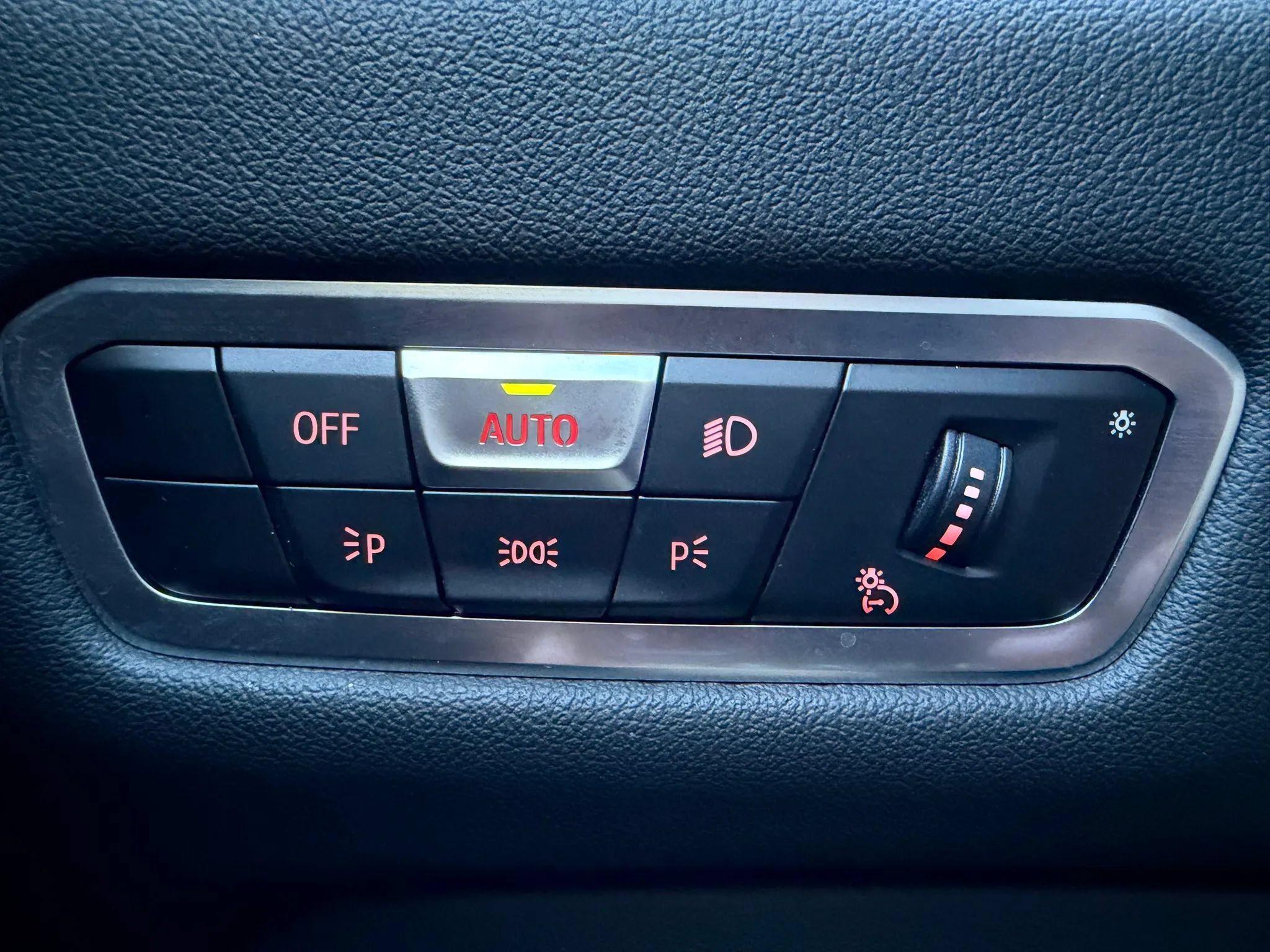 Used 2022 BMW X5 xDrive40i w/ Premium Package AWD/4WD image 24