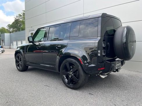 Used 2025 Land Rover Defender 110 V8 AWD/4WD image 7