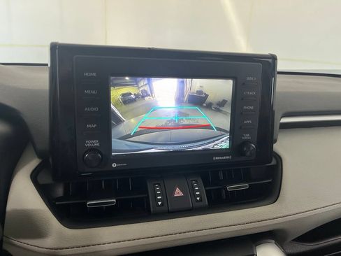 Used 2022 Toyota RAV4 XLE Premium AWD/4WD image 68
