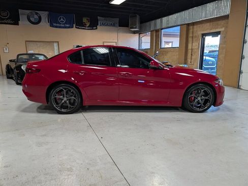Used 2019 Alfa Romeo Giulia Ti Sport w/ Quick Order Package 22U Sport image 11