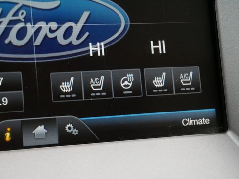 Used 2015 Ford Edge Titanium w/ Equipment Group 301A image 28