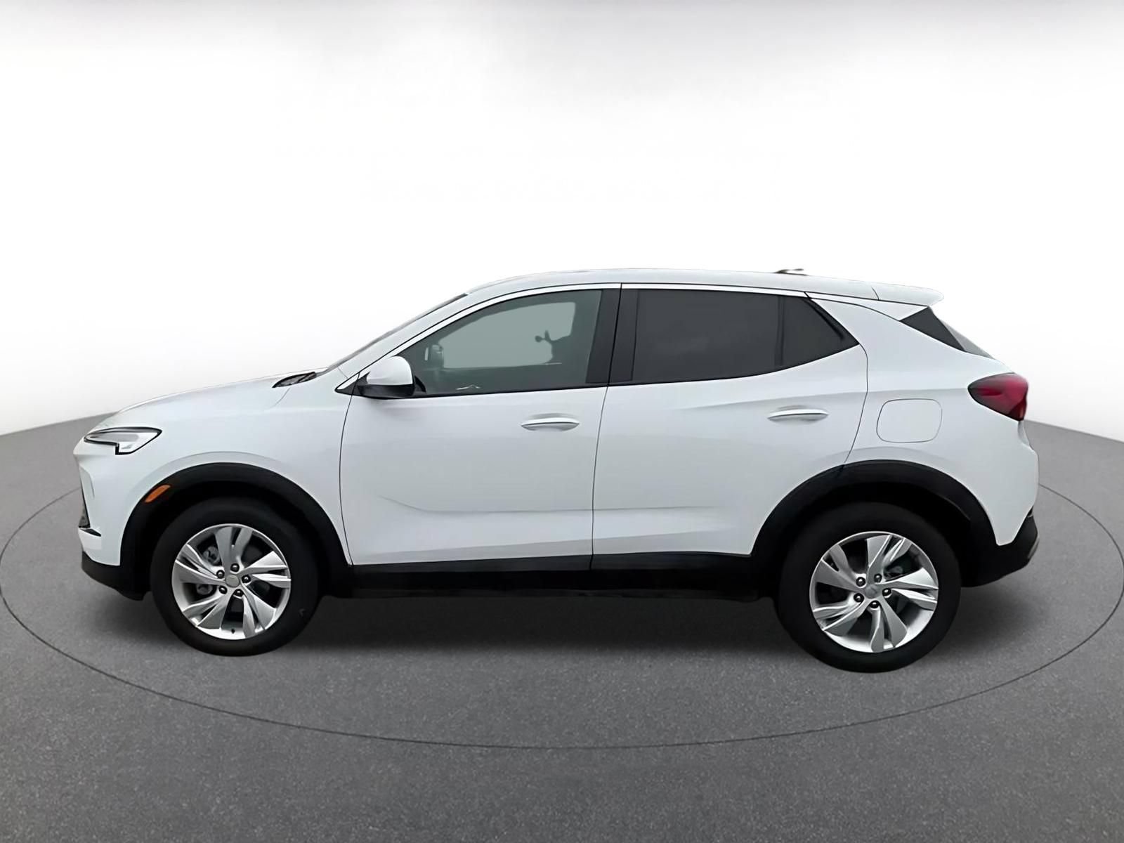 Used 2025 Buick Encore GX Preferred AWD/4WD image 8