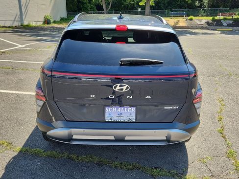 Used 2024 Hyundai Kona Limited AWD/4WD image 5