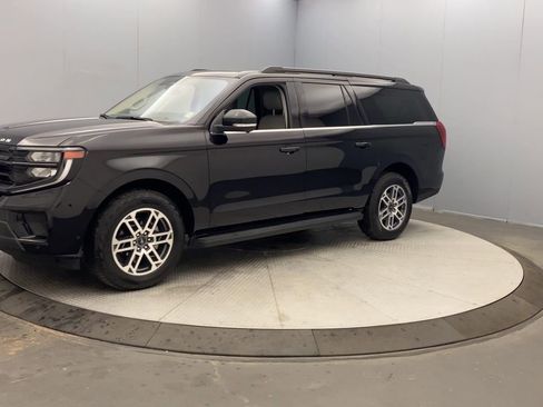 Used 2025 Ford Expedition Max Active AWD/4WD image 9
