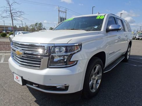 Used 2020 Chevrolet Suburban Premier w/ Premier 6.2L Value Package image 8
