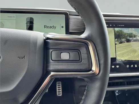 Used 2022 Rivian R1T Adventure image 29