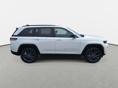 New 2026 Jeep Grand Cherokee Limited AWD/4WD image 4