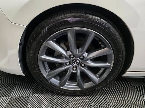 Used 2020 MAZDA MAZDA3 Hatchback FWD image 29