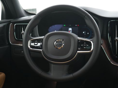 Used 2023 Volvo XC60 B6 Ultimate AWD/4WD image 18
