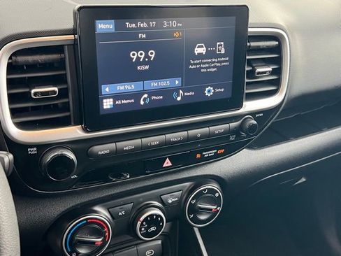Certified 2026 Hyundai Venue SE FWD image 20