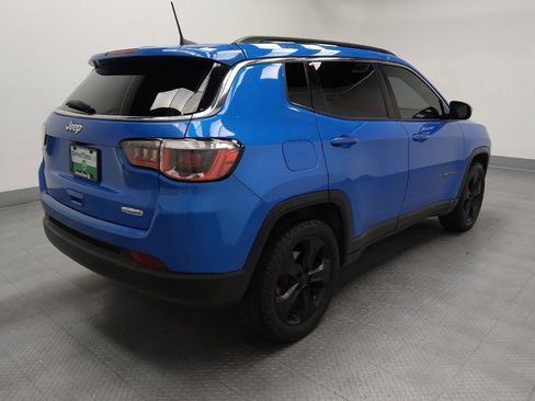 Used 2017 Jeep Compass Latitude w/ Popular Equipment Group image 9