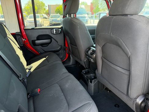 Used 2023 Jeep Wrangler Unlimited Sport AWD/4WD image 33