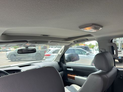 Used 2012 Toyota Tundra Limited w/ Memory Pkg AWD/4WD image 18