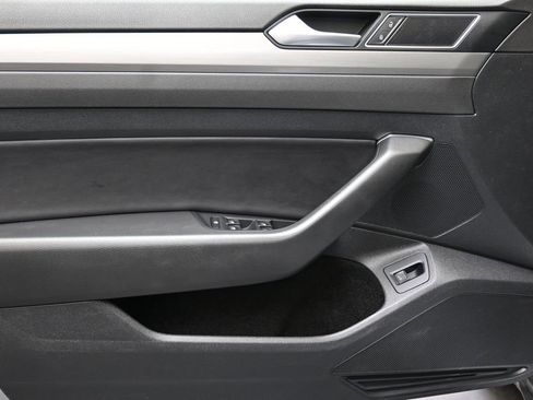 Used 2019 Volkswagen Arteon SE FWD image 23