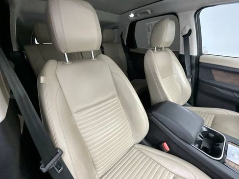 Used 2021 Land Rover Discovery Sport SE AWD/4WD image 14