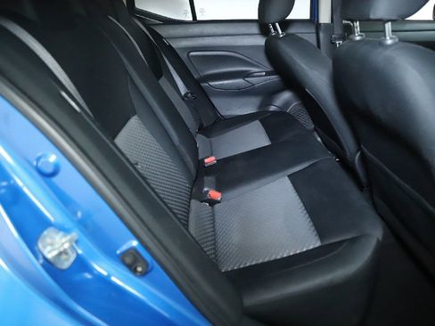 Used 2020 Nissan Versa S image 28