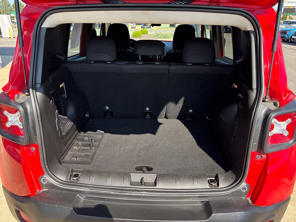 Used 2017 Jeep Renegade Latitude AWD/4WD image 22
