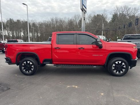 Used 2020 Chevrolet Silverado 2500 Custom w/ Custom Value Package image 6