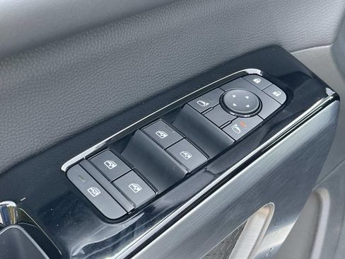 New 2026 Nissan Pathfinder SL FWD image 25