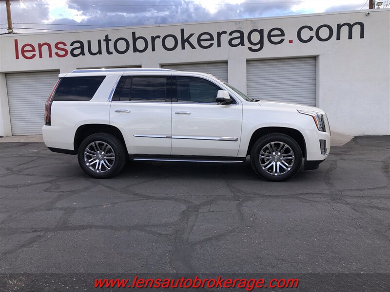 Used 2015 Cadillac Escalade 2WD image 1