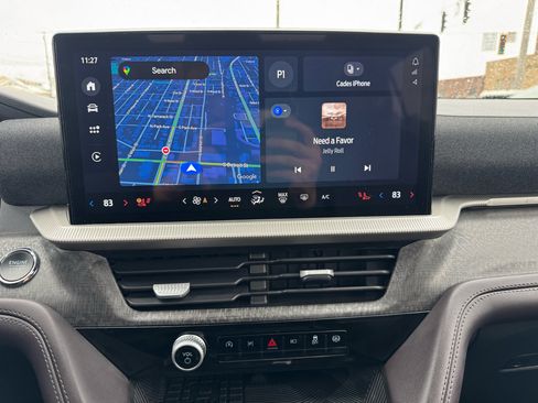 Used 2025 Ford Explorer Platinum w/ Ultimate Package image 28