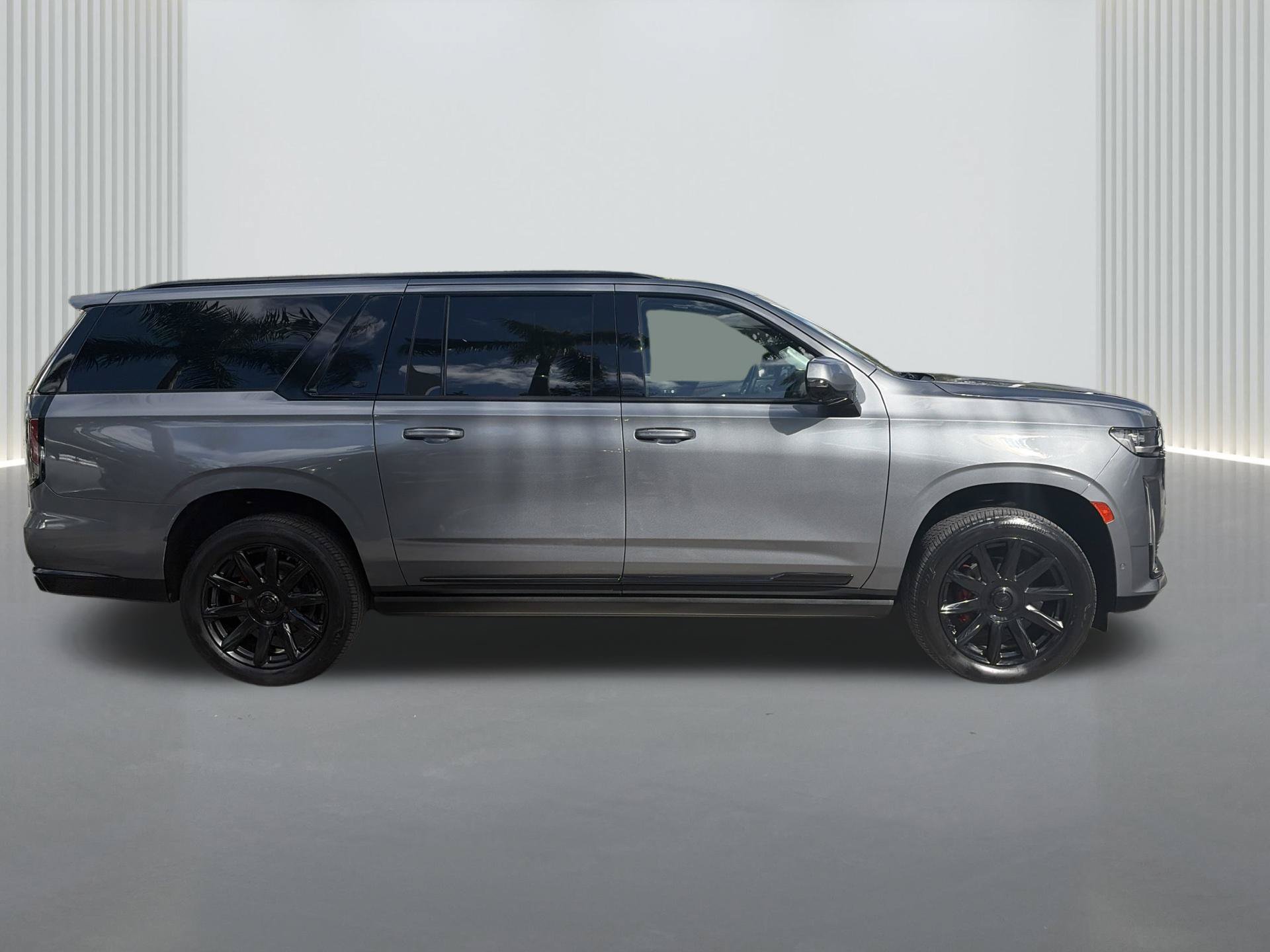 Certified 2022 Cadillac Escalade ESV Premium Luxury Platinum AWD/4WD image 9
