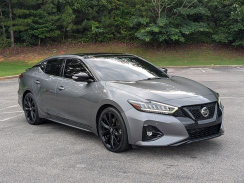 Used 2022 Nissan Maxima SR w/ Sport Mat Group FWD image 11