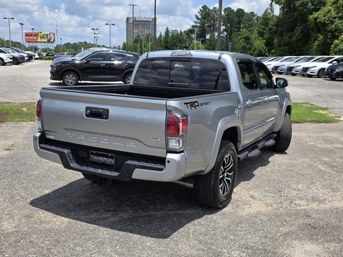 Used 2022 Toyota Tacoma TRD Sport w/ Technology Package RWD image 6