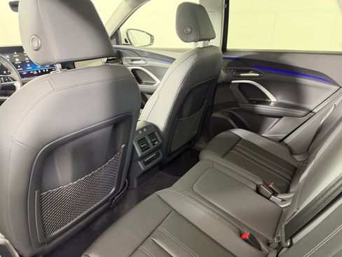 Used 2025 Audi Q5 Premium w/ Convenience Package image 23