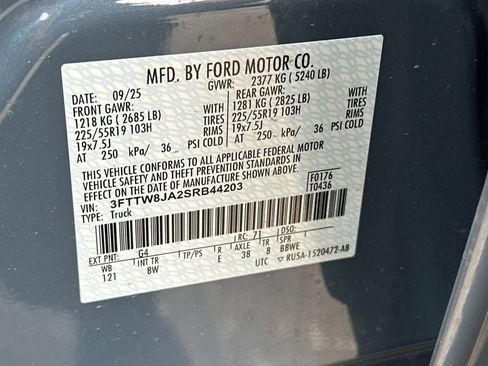 New 2025 Ford Maverick XLT w/ XLT Luxury Package image 22