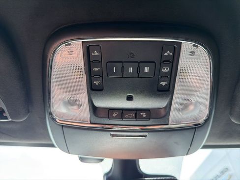 Used 2018 Jeep Grand Cherokee Trackhawk image 25