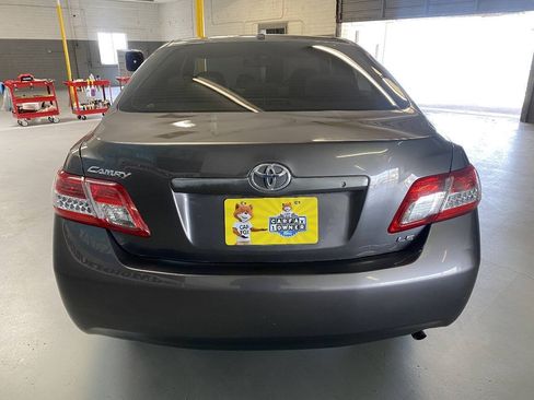 Used 2011 Toyota Camry LE FWD image 3