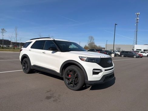 Used 2022 Ford Explorer ST w/ Equipment Group 401A image 7