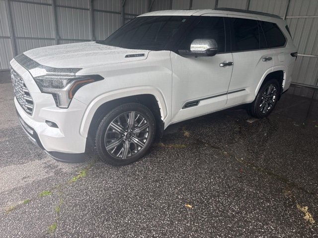 Used 2025 Toyota Sequoia Capstone AWD/4WD image 1