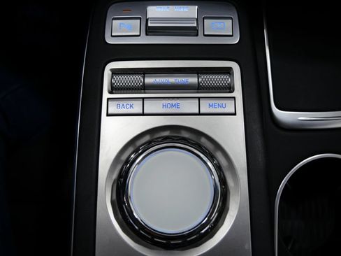Used 2023 Genesis GV70 2.5T w/ Select Package AWD/4WD image 22