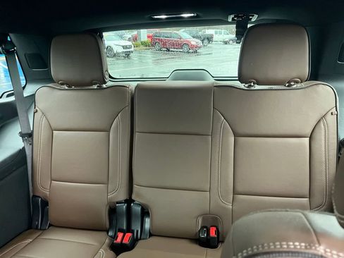 Used 2025 Chevrolet Tahoe High Country image 26