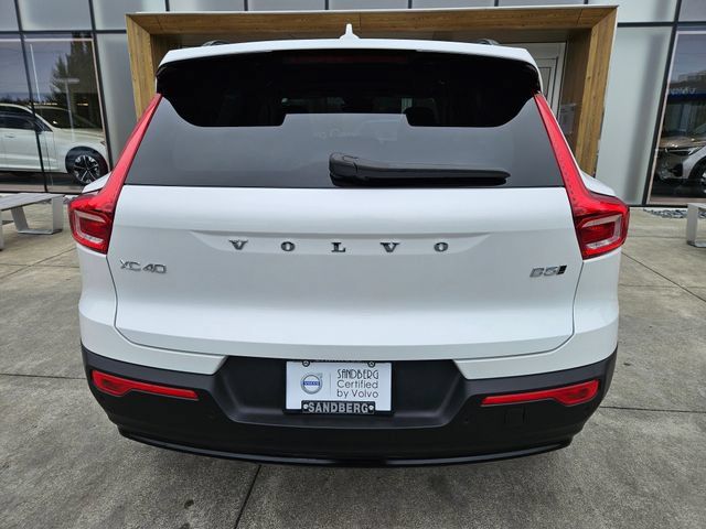Used 2024 Volvo XC40 B5 Ultimate w/ Protection Package Premier AWD/4WD image 6